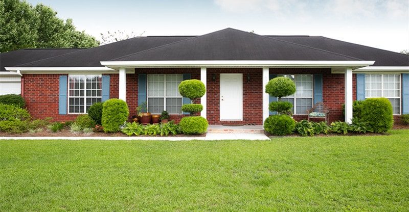 5 Suggestions for Enhancing Your Residence’s Curb Attraction